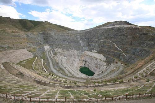 新疆乌鲁木齐生态环境局多位干部团访沈阳冶矿(图1)
